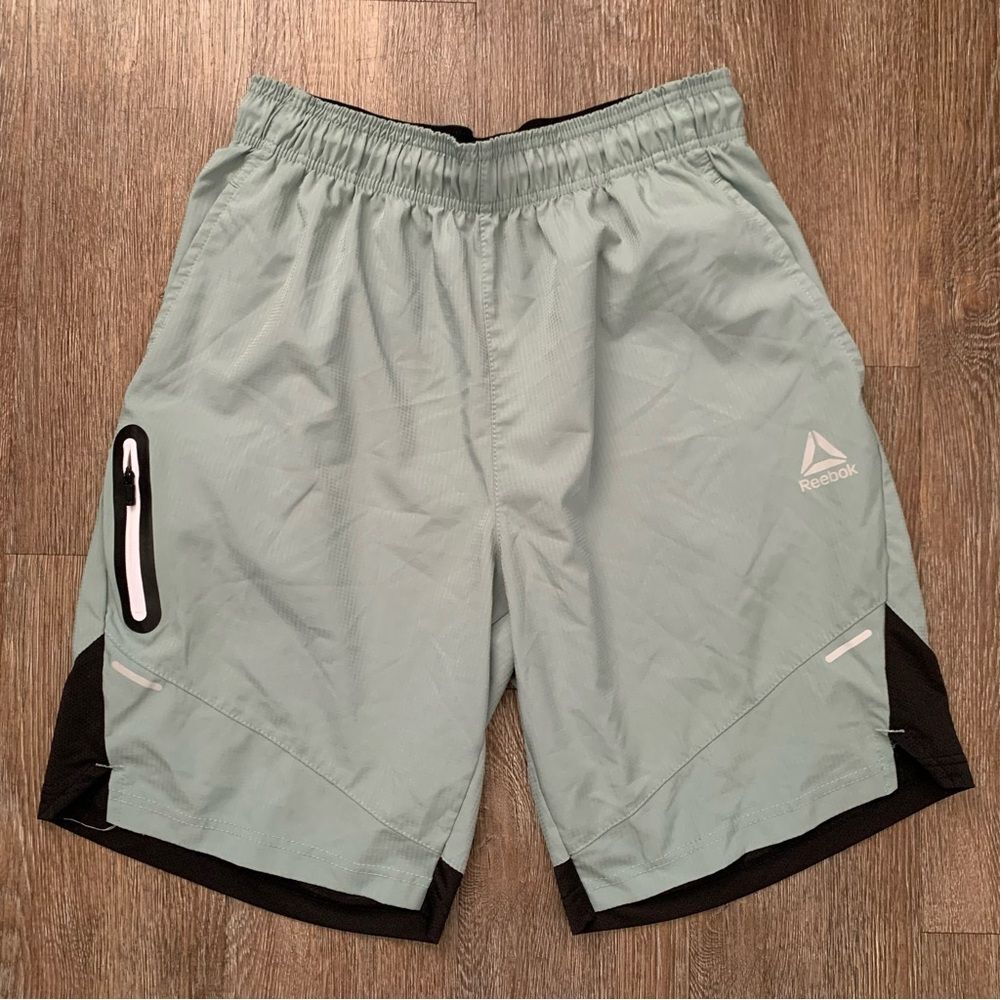 Reebok Men's Green Athletic Shorts Size Medium